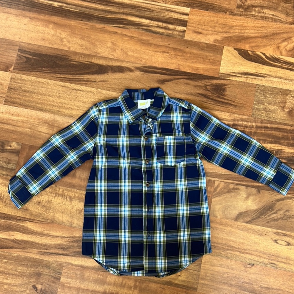 Boys crazy 8 long sleeve navy button shirt. Size 4